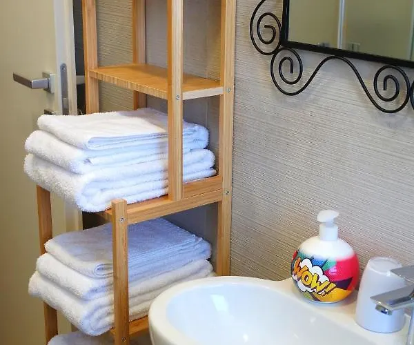 Wiligelmo Intero Con Colazione Inclusa Διαμέρισμα